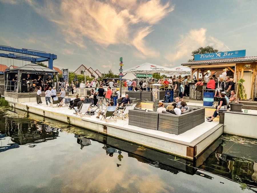 Bar Pirates w ośrodku portowym Müritz, © Kuhnle-Tours