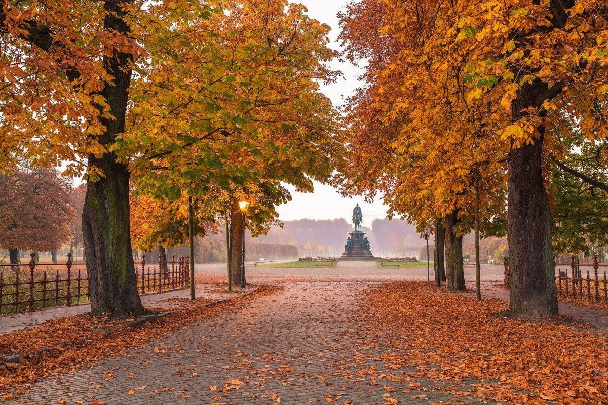 Schwerin Paleistuinen in de herfst // © SSGK MV / Timm Allrich Schwerin Paleistuinen in de herfst // © SSGK MV / Timm Allrich