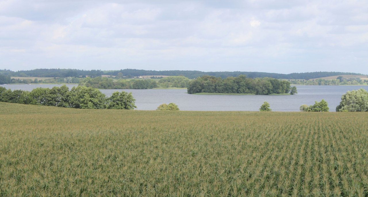 Prachtig uitzicht op de eilanden en schiereilanden van het merengebied van Krakau, &copy; Touristinformation Krakow am See