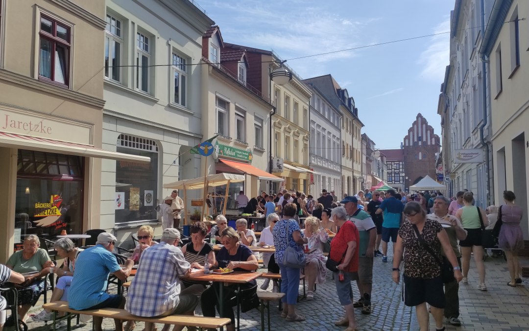 TETEROW OFFEN colorful hustle and bustle in the city center Photo Jana Koch, © Jana Koch