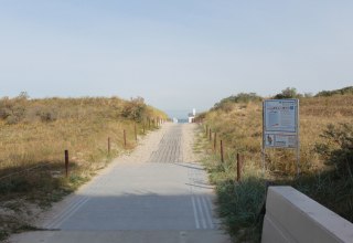 Barrierefreier Strandaufgang 14 in Warnem&uuml;nde // &copy; TZRW