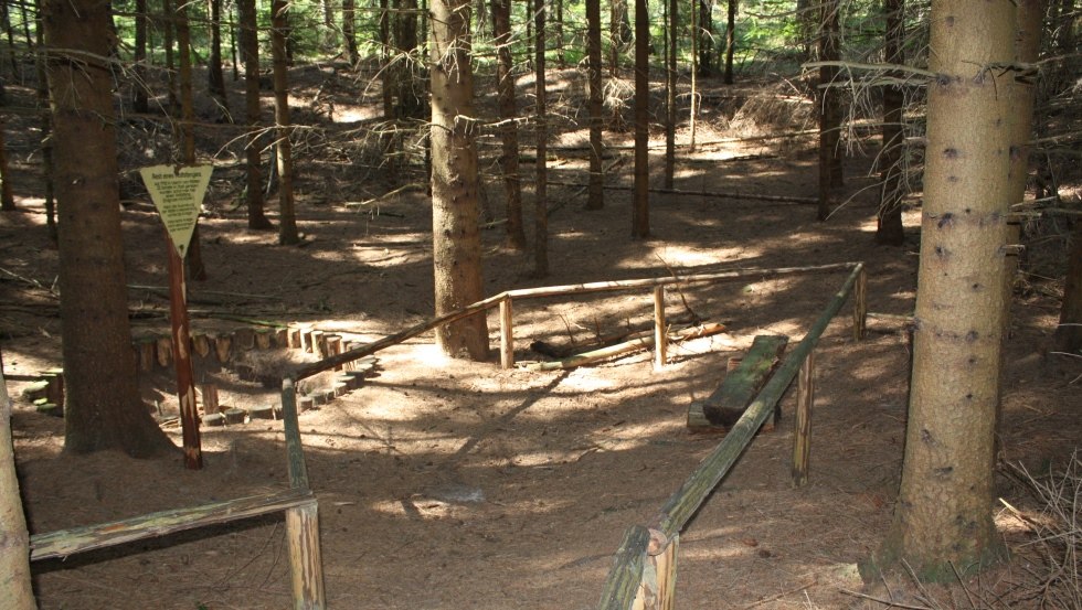 Pozostałości historycznego ośrodka odłowu wilków, © Mecklenburgische Kleinseenplatte Touristik GmbH