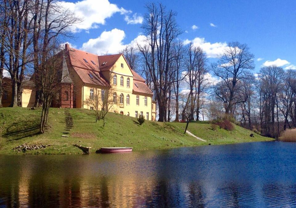 Lühburg Castle on the island, © Schloss Lühburg