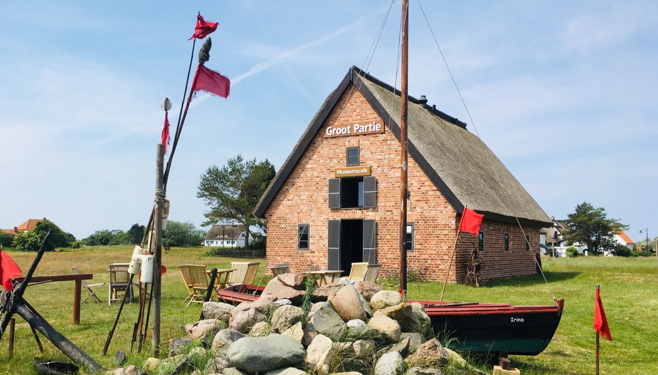 Wiata klatkowa "Groot Partie" (lato 2019) w Neuendorf, © Fischereimuseum in Neuendorf Wiata klatkowa "Groot Partie" (lato 2019) w Neuendorf, © Fischereimuseum in Neuendorf