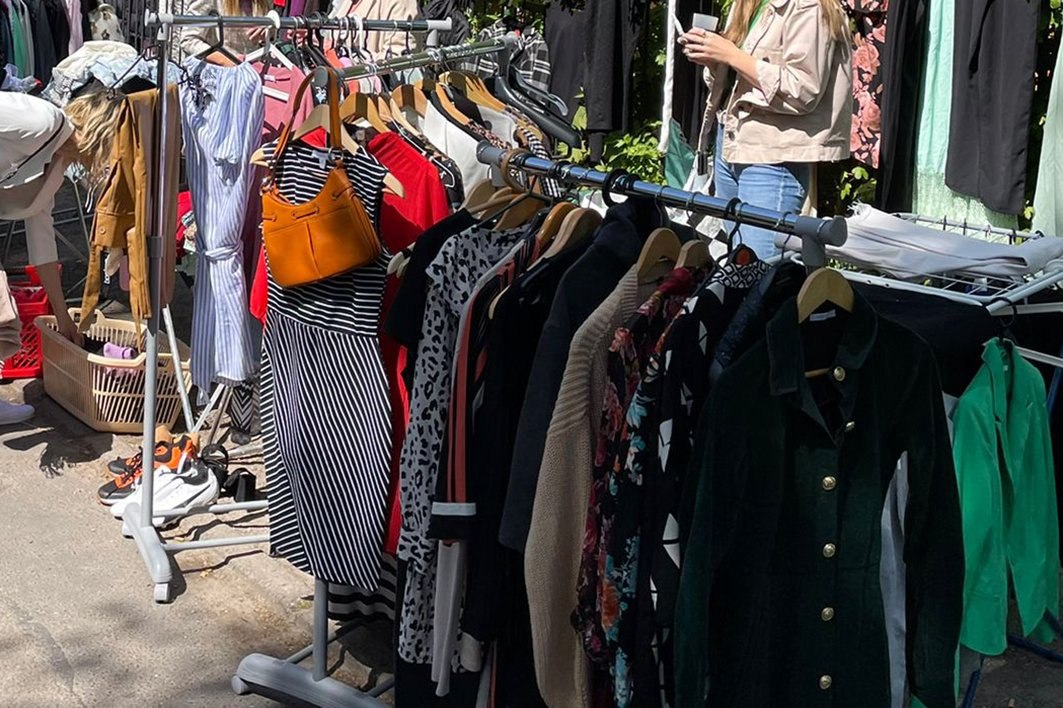 Vlooienmarkt voor meisjes StuK 2 // © Thomas Hensel Vlooienmarkt voor meisjes StuK 2 // © Thomas Hensel