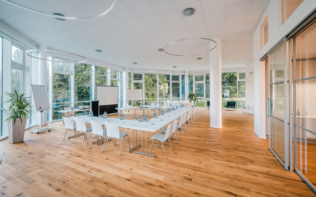 Binnenzicht van de evenementenhal Oktagon Schloss Ranzow, © Schloss Ranzow / FotoArt Mirko Boy
