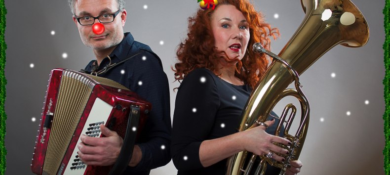 Frau Sonntag & ihr ständiger Begleiter Musik – Comedy mit Anja Sonntag und Stefan Gocht // © Frau Sonntag & ihr ständiger Begleiter Musik – Comedy mit Anja Sonntag und Stefan Gocht Frau Sonntag & ihr ständiger Begleiter Musik – Comedy mit Anja Sonntag und Stefan Gocht // © Frau Sonntag & ihr ständiger Begleiter Musik – Comedy mit Anja Sonntag und Stefan Gocht
