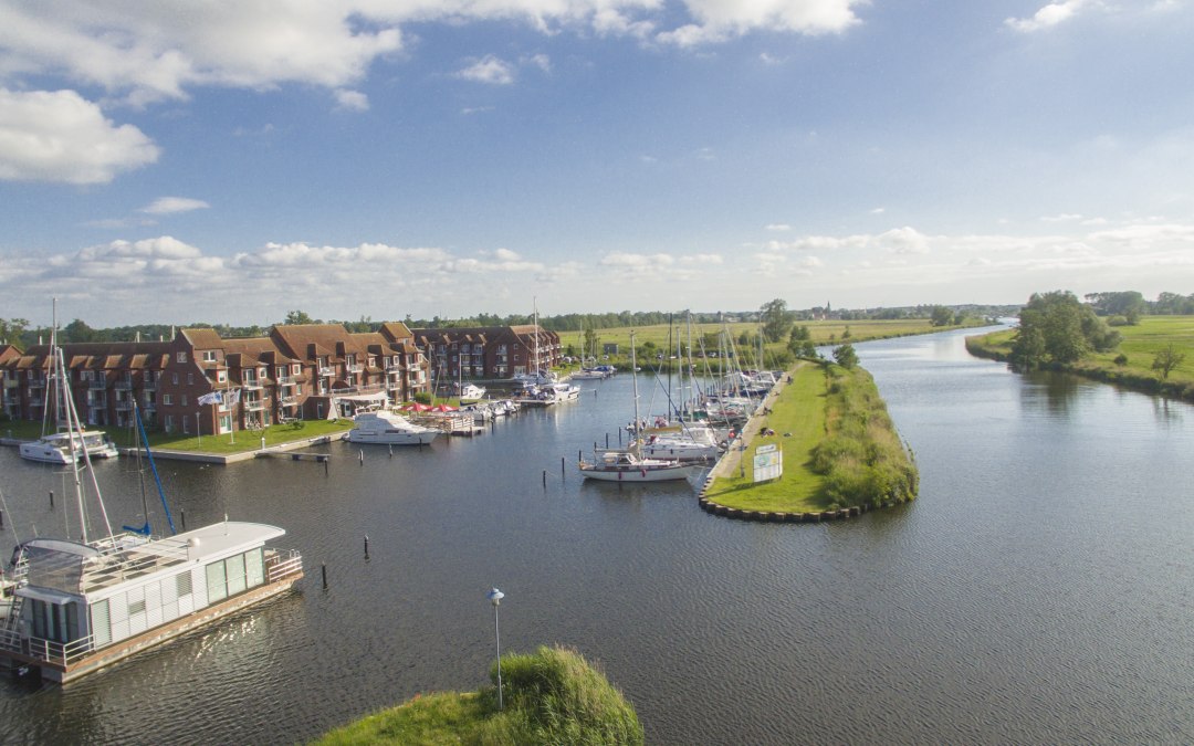 Marina entrance with view across the Uecker river to Ueckermünde, © Lagunenstadt Ueckermünde