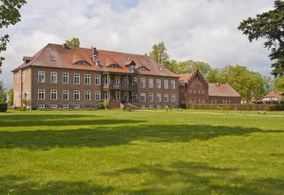 &copy; Achtenhagen