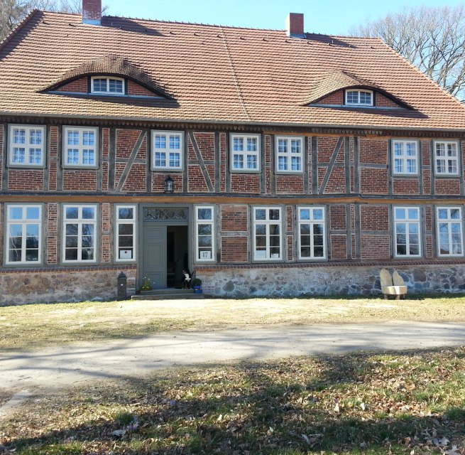 Exterior view Below manor // © Gutshaus Below Exterior view Below manor // © Gutshaus Below