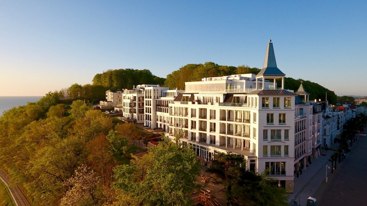 Our apartments directly at the pier // &copy; arcona_Nico Offermann