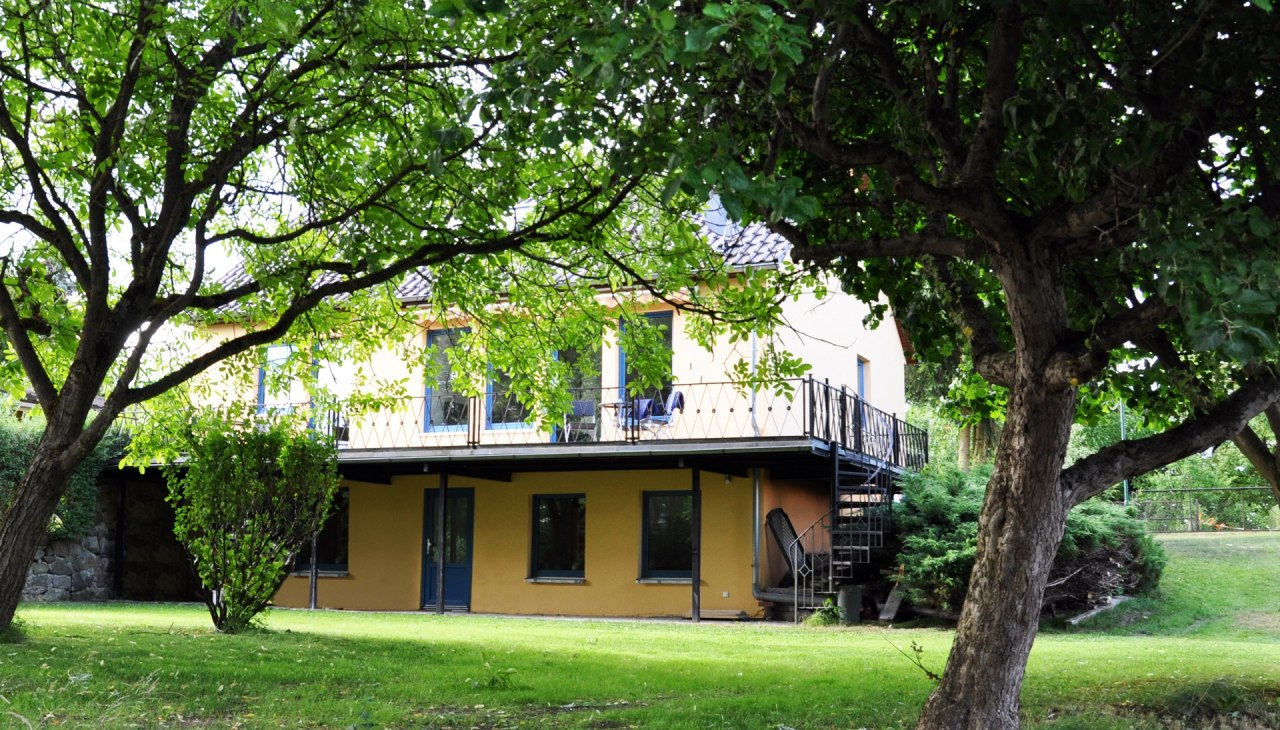 Zmodernizowany dom wakacyjny z dużym ogrodem, © zoneEINZ GmbH Zmodernizowany dom wakacyjny z dużym ogrodem, © zoneEINZ GmbH