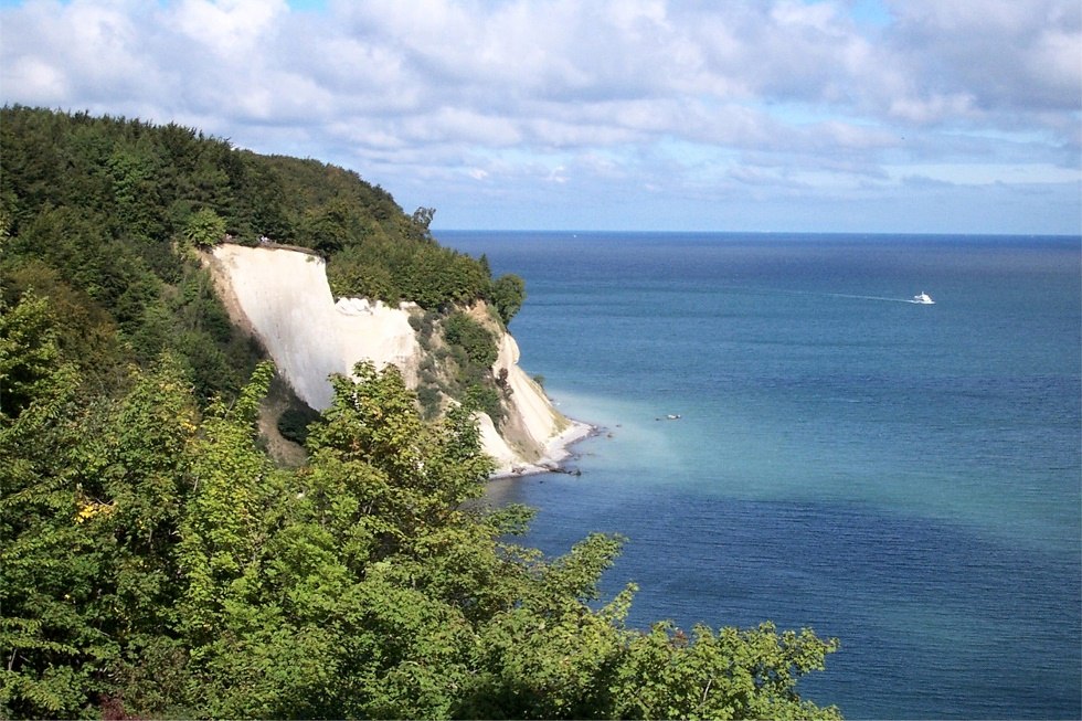 Uitzicht op de omliggende krijtrotsen en de Oostzee, © Tourismuszentrale Rügen