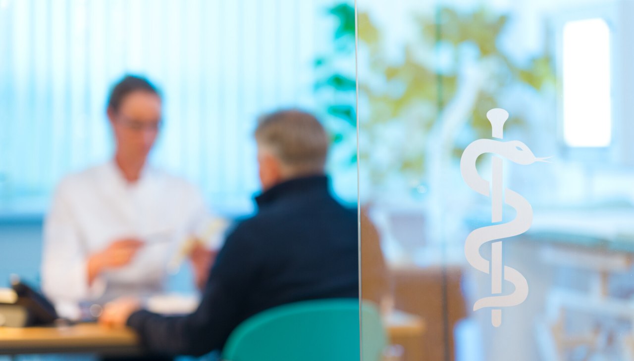 Lekarz i pacjent w dialogu, © TMV/Duerst