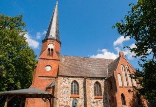Kirche von der S&uuml;dseite // &copy; Frank Burger