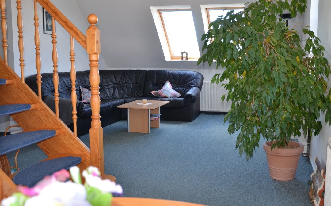 Zicht in de woonkamer van de kleine vakantiewoning, © Fotodesign Köller