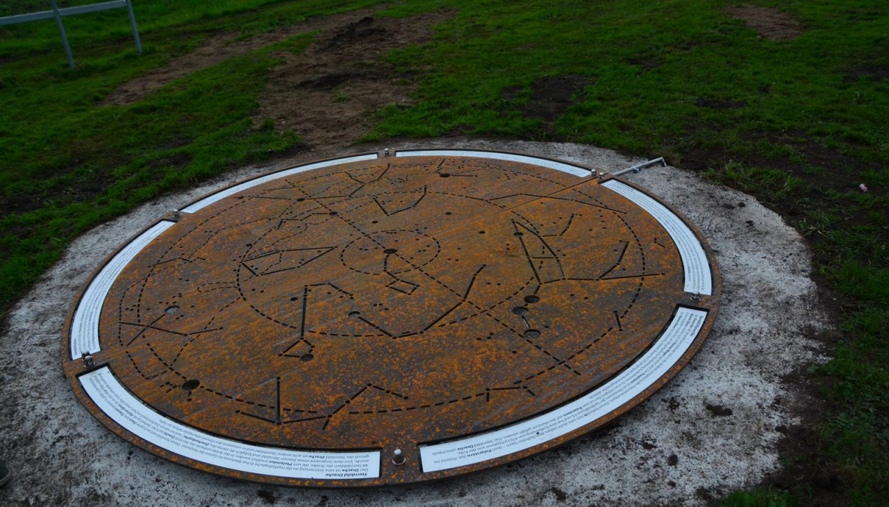 Dysk nieba jest dostępny, &copy; Mecklenburger ParkLand