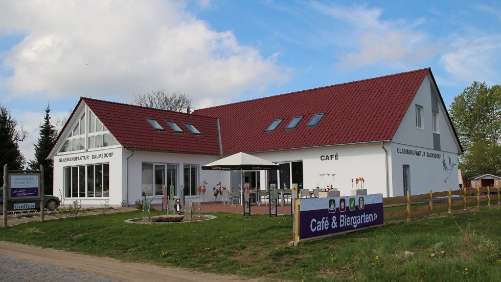 Dalmdorf glass factory, &copy; Glasmanufaktur