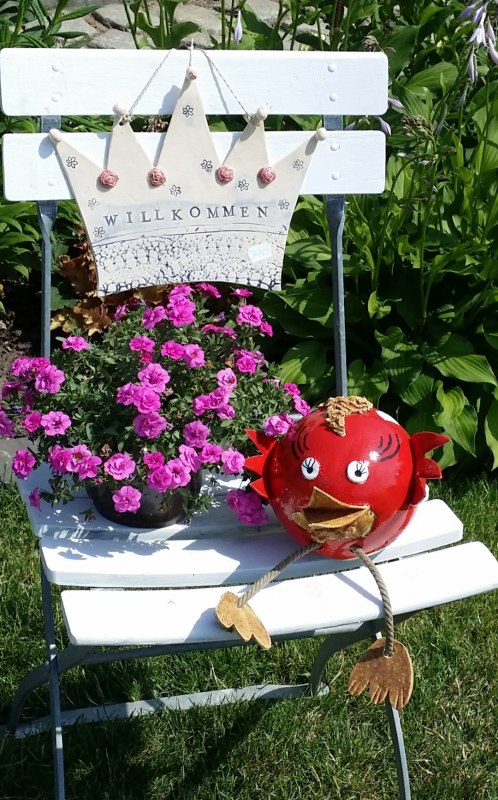 Bird, crown... // &copy; Keramikliebe