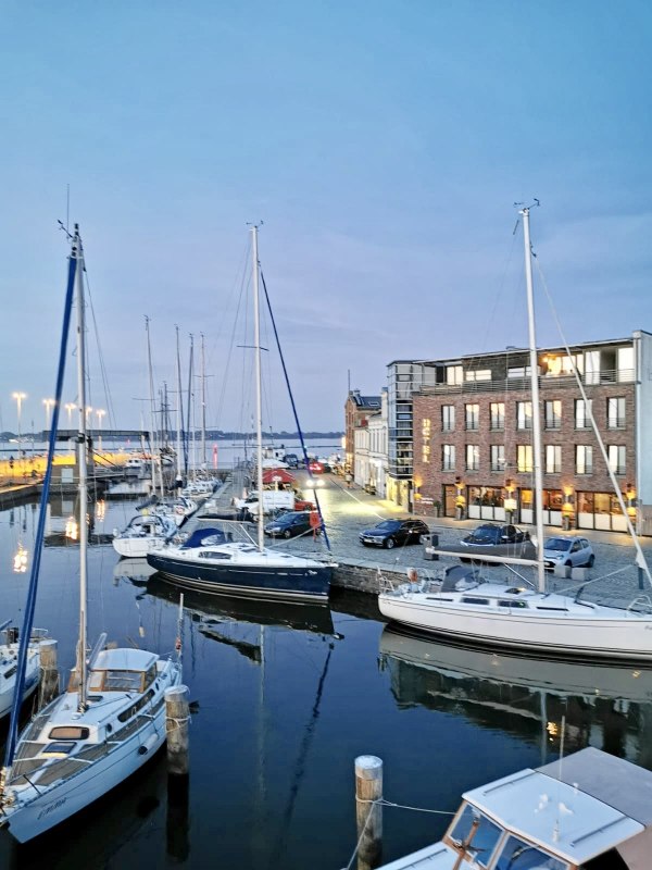 Widok hotelu Kontorhaus Stralsund z zewnątrz // &copy; Hotel Kontorhaus