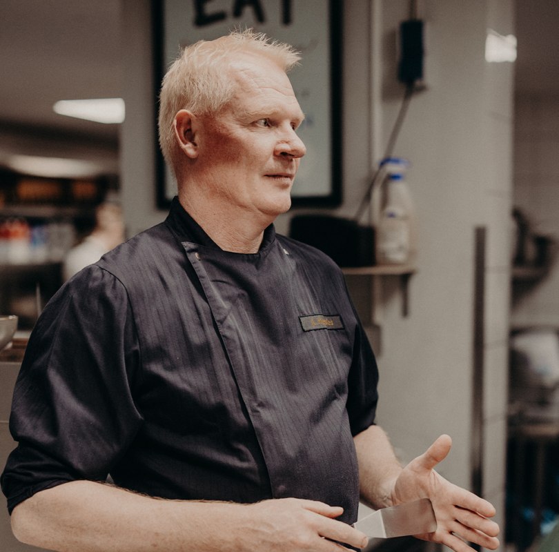 Live koken met chef Arjan // © Strandhotel Ostseeblick Live koken met chef Arjan // © Strandhotel Ostseeblick