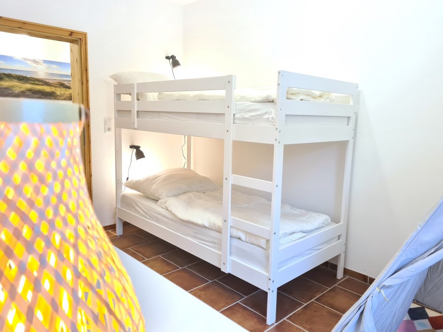Bunk bed with play tent in the "children's room", © Bild vom Eigentümer