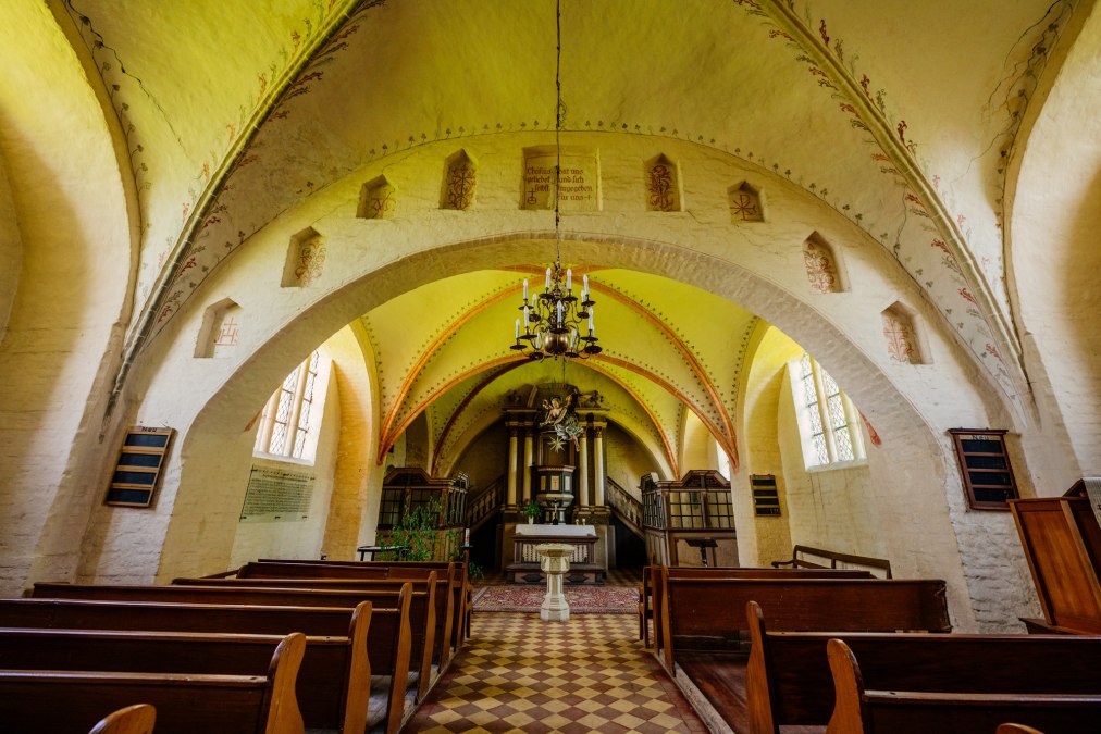 Nabożeństwo w kościele, © Binzer Bucht Tourismus