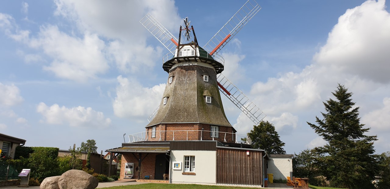 de "intrekbare" molen met hulpstuk, &copy; Monika Ober&uuml;ber