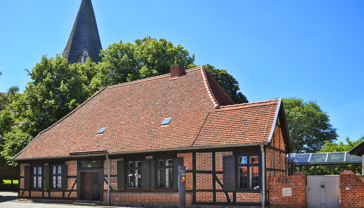 Pomnik Heinricha Schliemanna, &copy; TMV/Gohlke