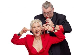 Dirty Songs—A Comedy Show with Tatjana Meissner & André Kuntze. For the last time at the Güterbahnhof! // © Robert Lehmann Dirty Songs—A Comedy Show with Tatjana Meissner & André Kuntze. For the last time at the Güterbahnhof! // © Robert Lehmann