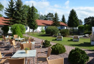 Idyllische binnenplaats met zonneterras // © Hotel & Restaurant Pommerscher Hof Idyllische binnenplaats met zonneterras // © Hotel & Restaurant Pommerscher Hof