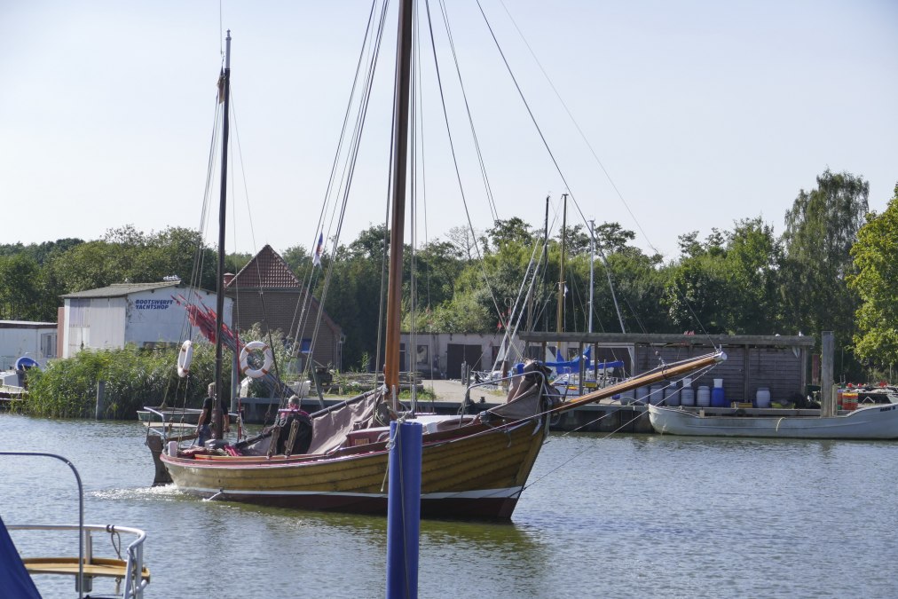 De jachthaven van Mönkebude is gunstig gelegen met een directe uitgang naar de lagune., © TMV/cross media redaktion