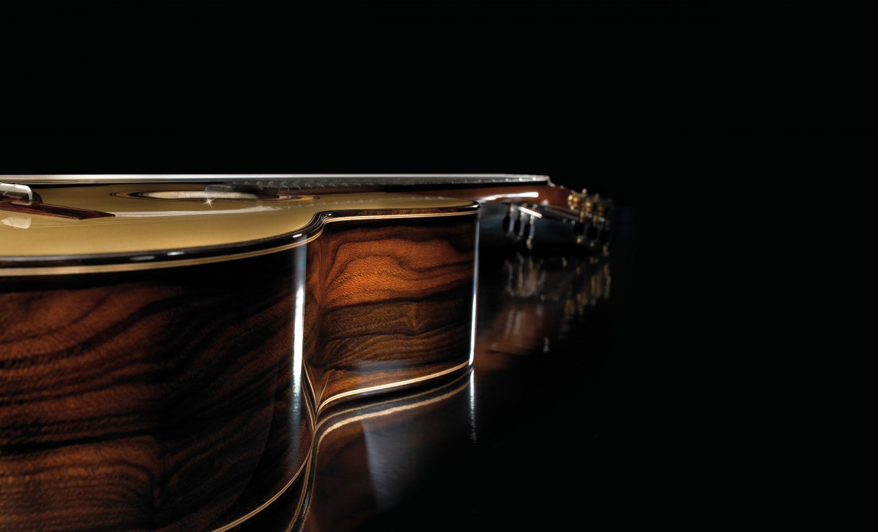 horizontal guitar of Firam Armin Hanika, side view // &copy; Hanika Gitarren