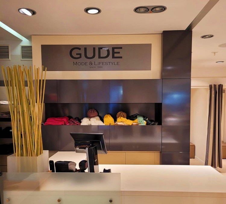 Gude Mode & Lifestyle Counter, © Gude Mode & Lifestyle