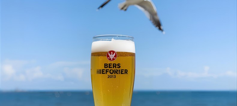 Morning pint on the Strelasund // &copy; mmf Parow - mit KI erstellt