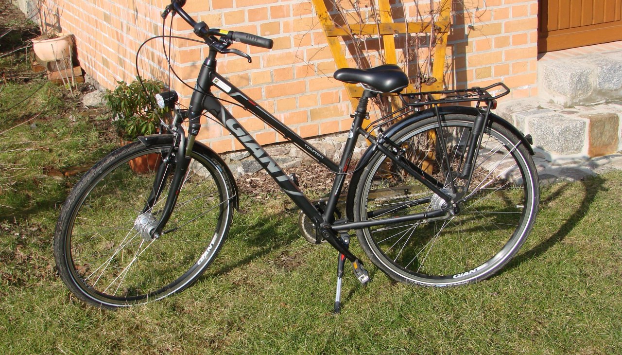 gespotte damesfiets, &copy; J&ouml;rg Kn&uuml;ppel