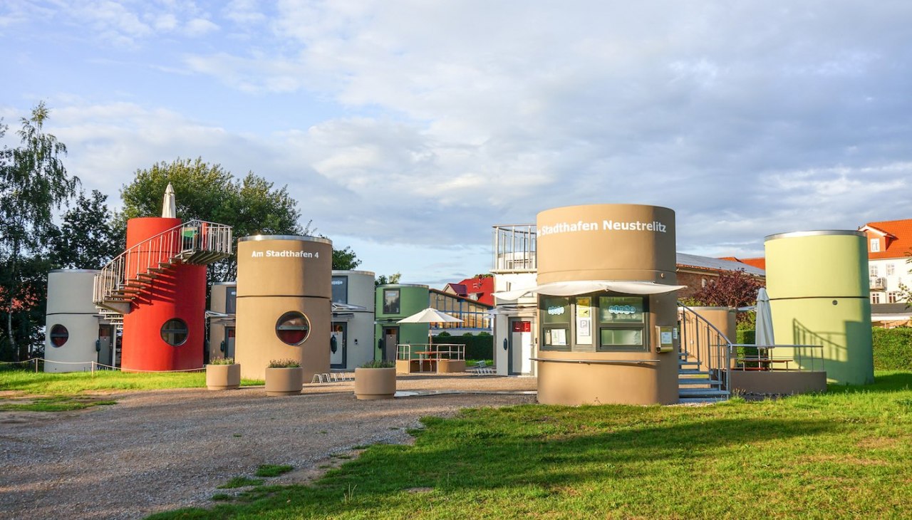 Unusually stay overnight at the city port Neustrelitz, © slube Unusually stay overnight at the city port Neustrelitz, © slube