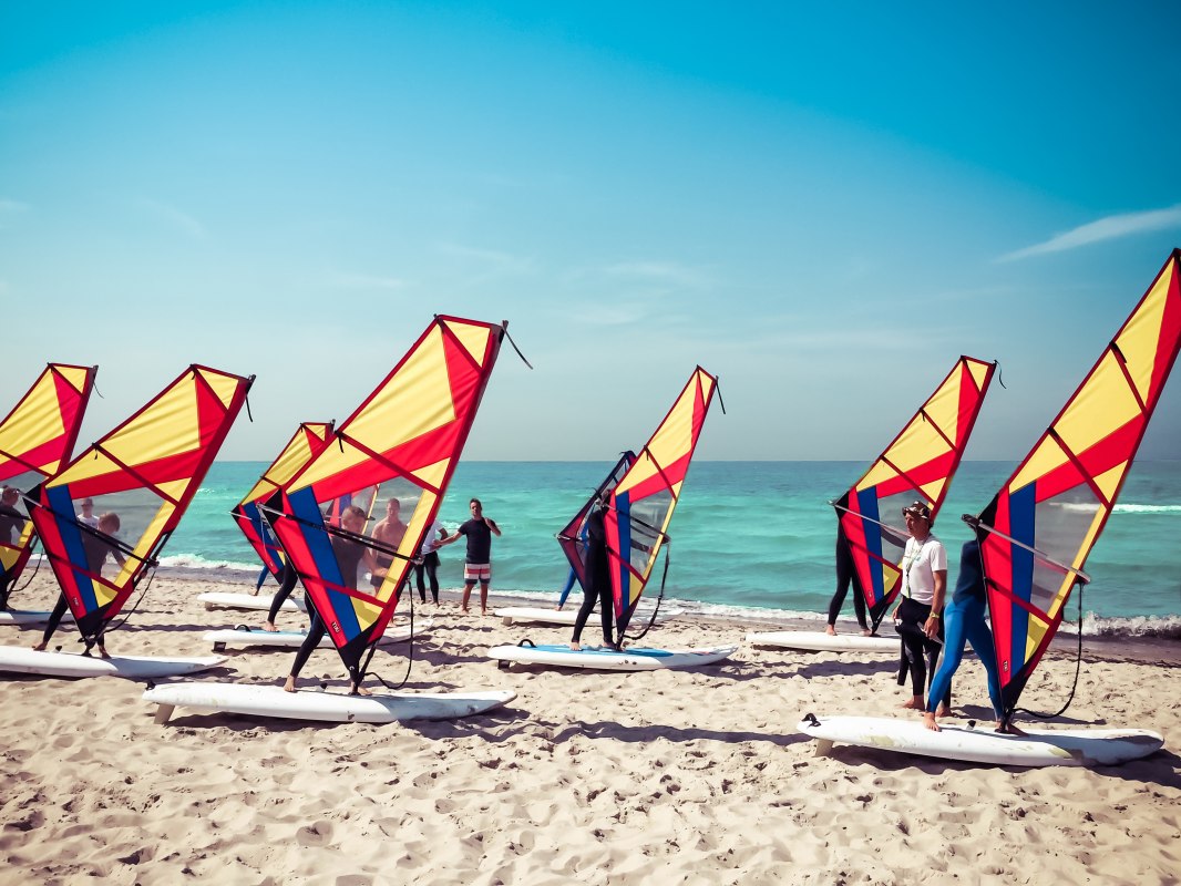 Kurs windsurfingu Morze Bałtyckie LOOP IN grupa początkująca, &copy; Plamen Solzer