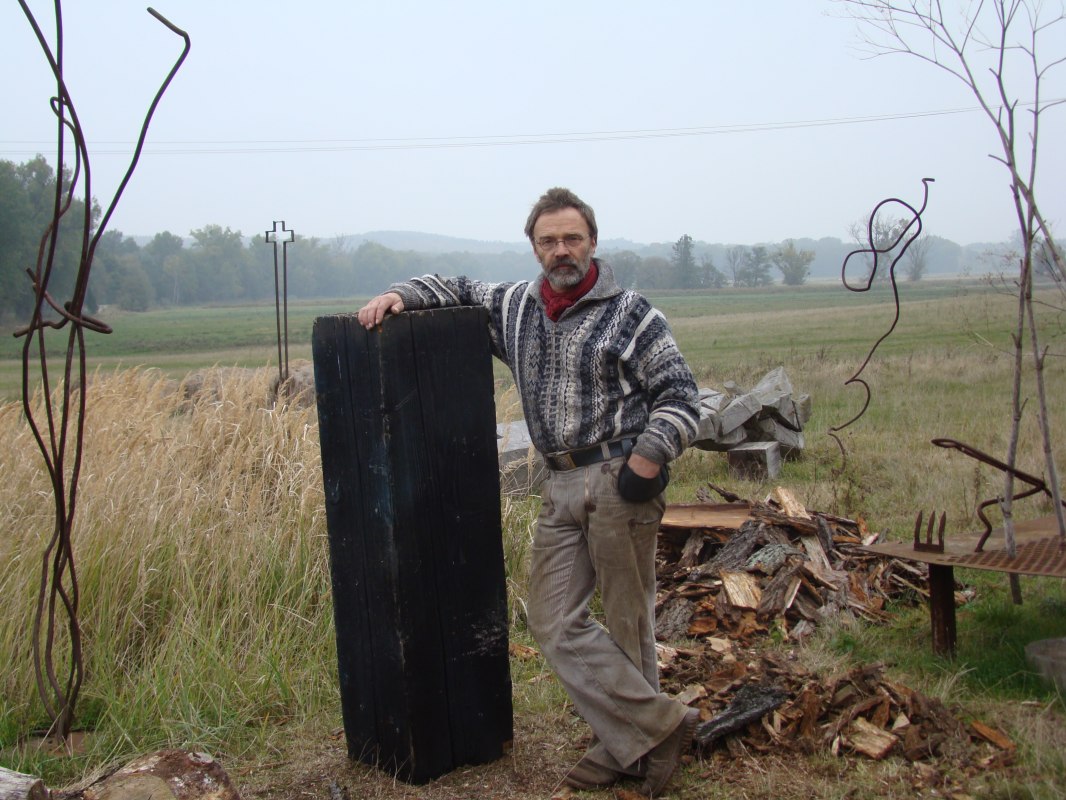 Sculptor/carpenter and member of sieh+mal e.V. // &copy; Ke Baarmann