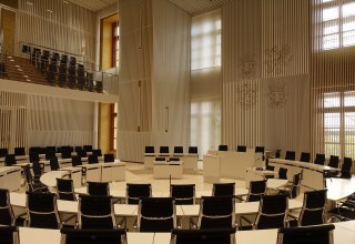 © Landtag Plenarsaal © Landtag Plenarsaal