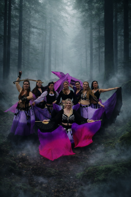 Asuna Buikdansgezelschap // &copy; Romy W&auml;hner