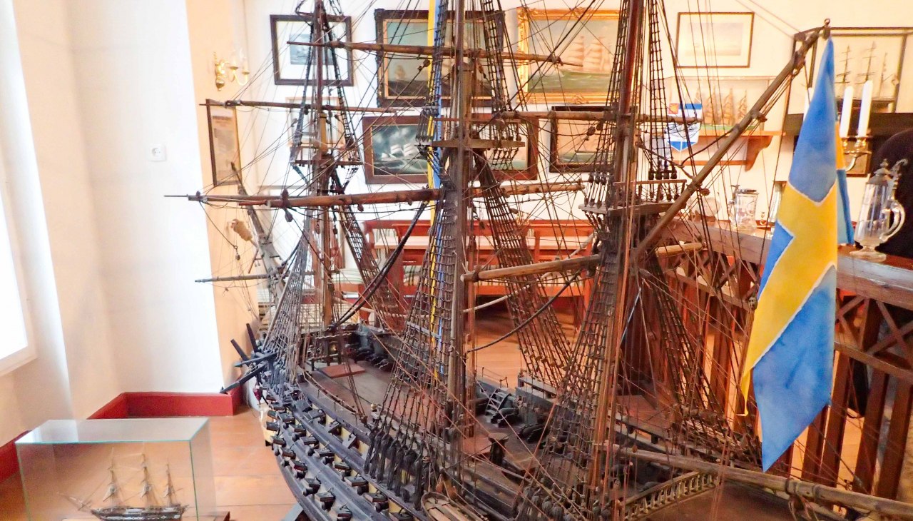 Skipper Company, &copy; TZ HST