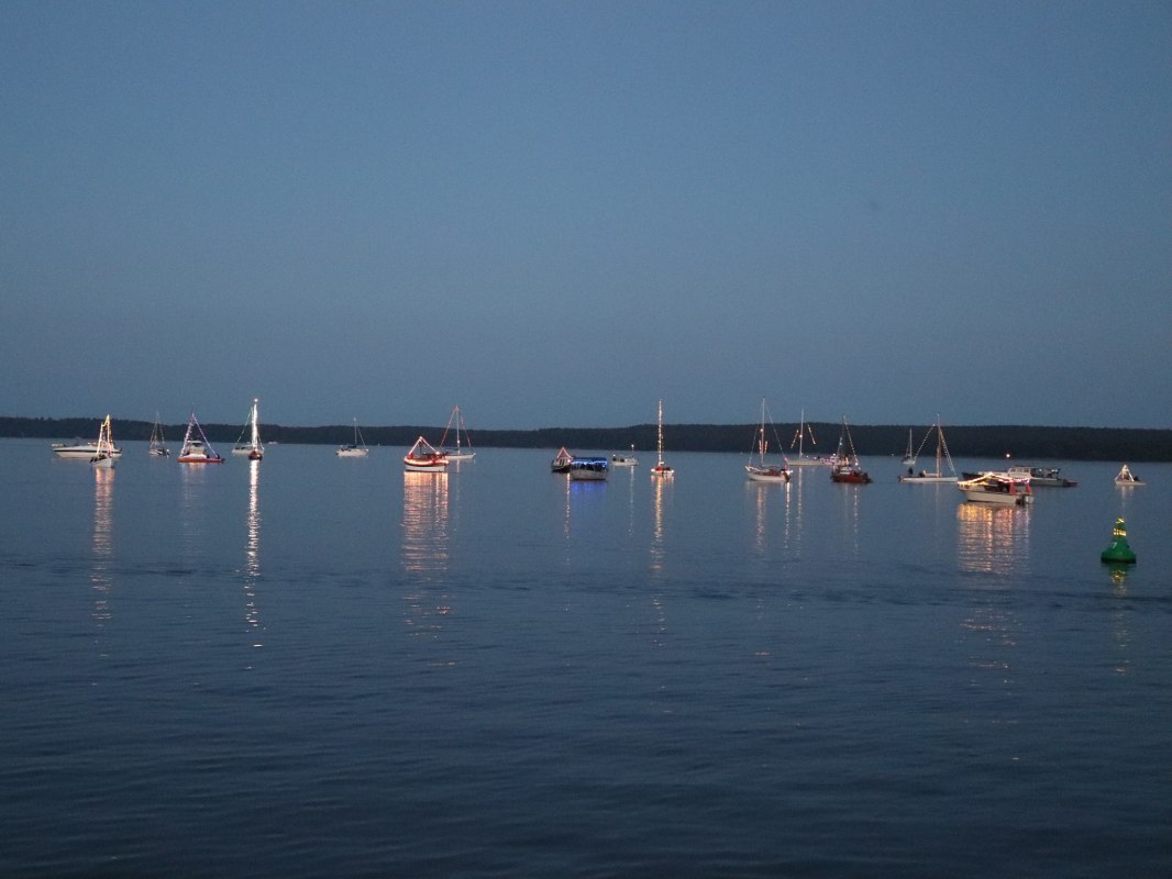 &copy; Tourist Info Plau am See