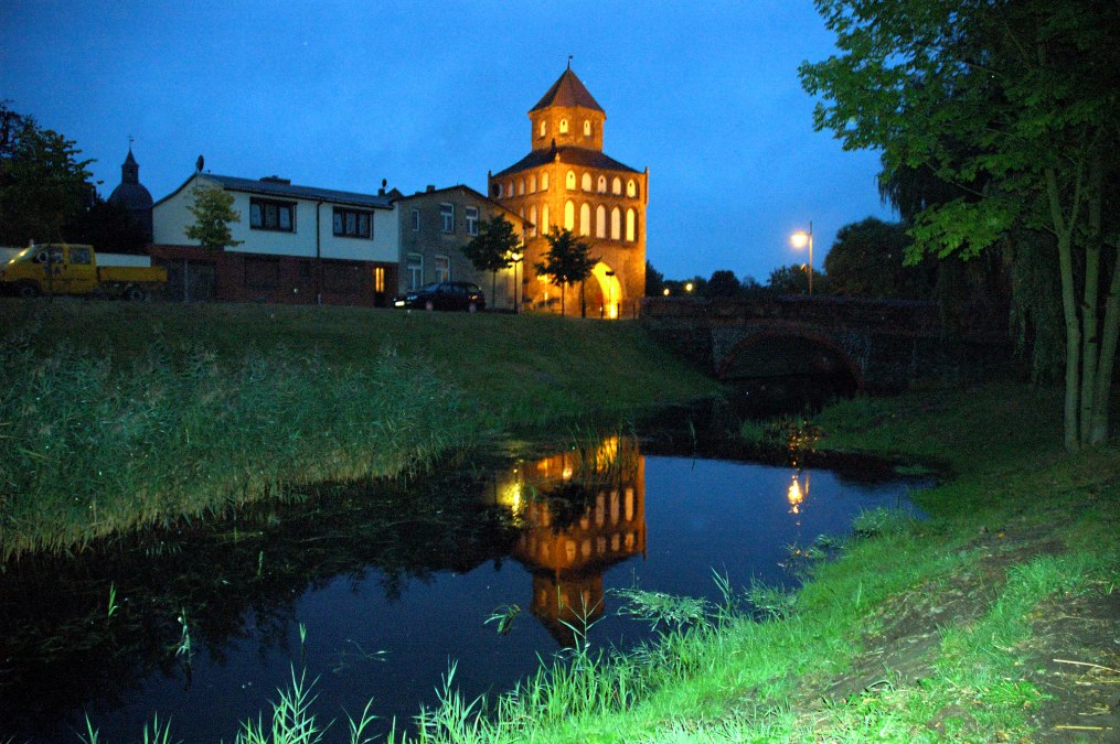 Rostock Gate by night, © Stadt Ribnitz-Damgarten