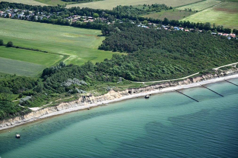 Widok na Hohes Ufer z lotu ptaka, © FALCON CREST AIR
