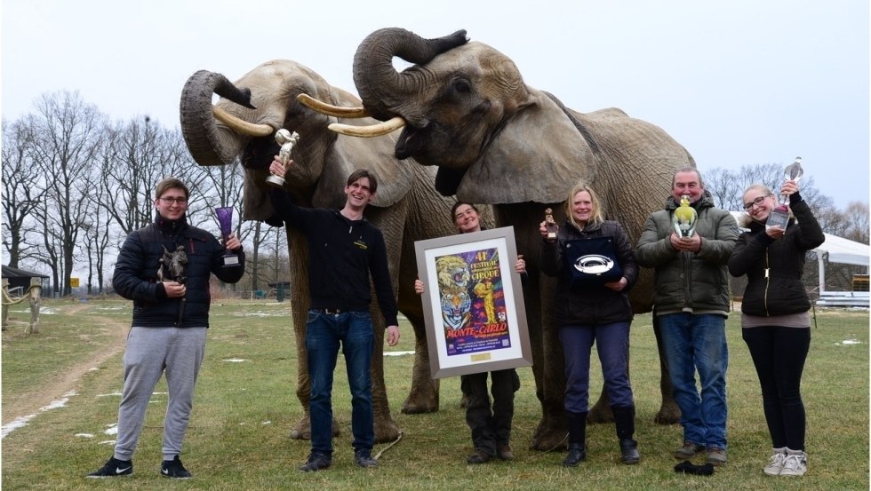Elefantenhof - wyróżniony na Międzynarodowym Festiwalu Cyrkowym w Monte-Carlo, © Elefantenhof Platschow