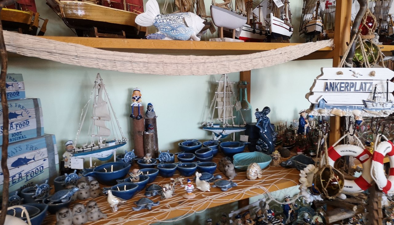 Marina store offer IV, © Paszehr