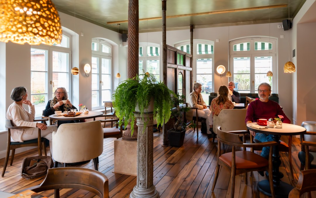 Gezelligheid en een ontspannen sfeer in Klostercafé Gut Saunstorf, © Kloster Gut Saunstorf / Aneka Schwerdtfeger