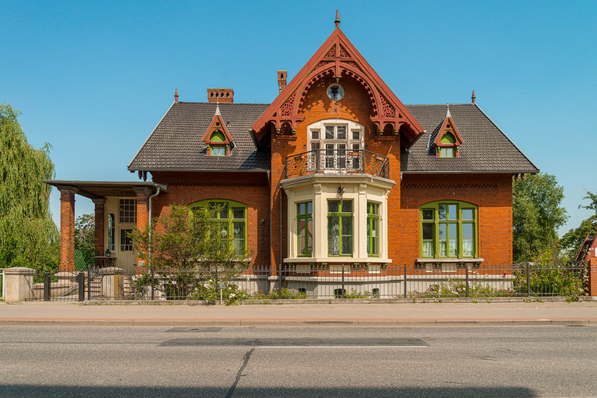 Villa // © Neil Kilindo Villa // © Neil Kilindo