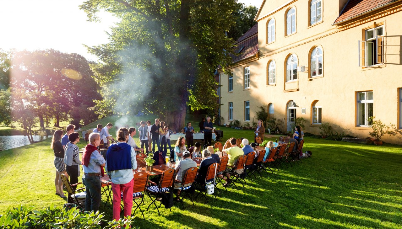 Eten met vrienden, © Thomas Roetting / Sylvia Pollex Eten met vrienden, © Thomas Roetting / Sylvia Pollex